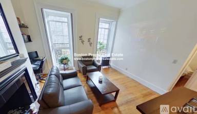 Main picture of 15 Joy St