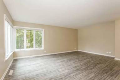Main picture of 1462 Deerfield Rd