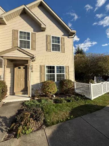 Main picture of 48 Laurel Dr