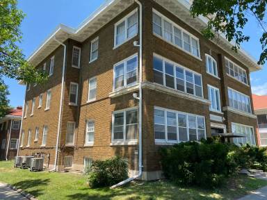 Main picture of 835 Goodhue Blvd