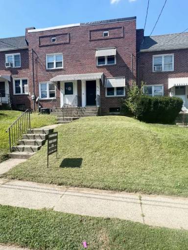 Main picture of 1037 Saint Joseph St