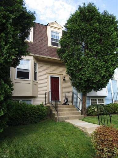 Main picture of 844 Bayridge Dr