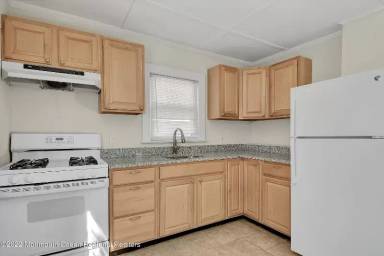 Main picture of 83 Pacific Ave