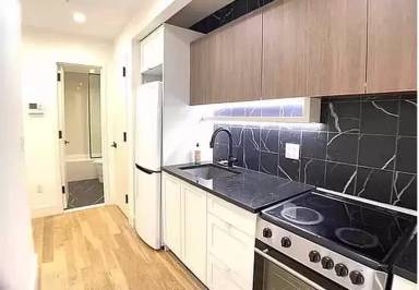 Main picture of 826 Saint Johns Pl