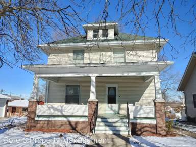 Main picture of 402 Phoenix Ave