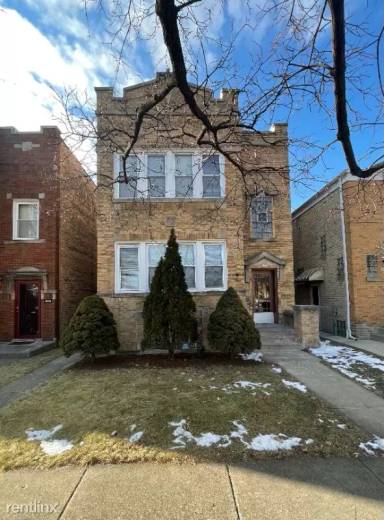 Main picture of 5922 N Melvina Ave