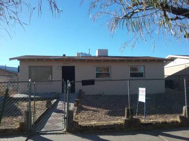 Main picture of 8311 Capitan Cir