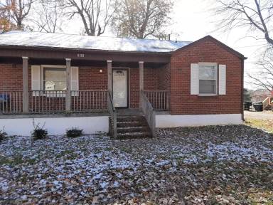 Main picture of 305 Spring St