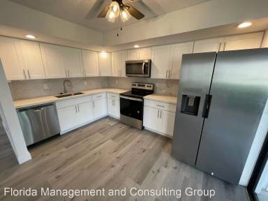 Main picture of 5220 Las Verdes Cir