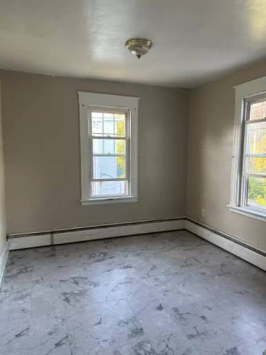 Main picture of 99 Cleveland St