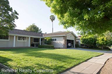 Main picture of 1022 Persimmon Ave
