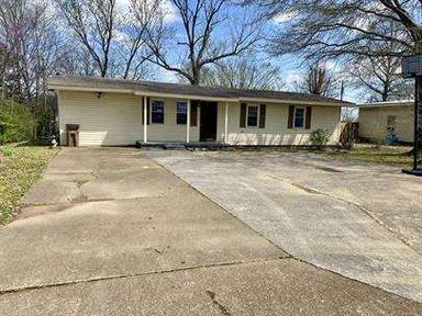 Main picture of 108 Betty St SW