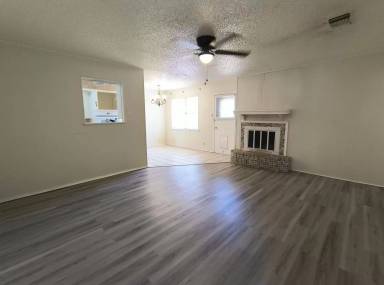 Main picture of 280 Glenna Dr