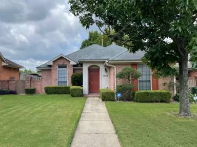 Main picture of 1604 Queen Elizabeth Ct