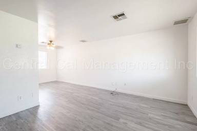 Main picture of 707 Washington Ave