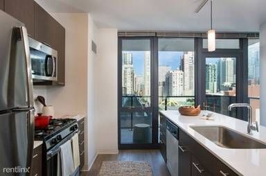 Main picture of 629 N Wells St