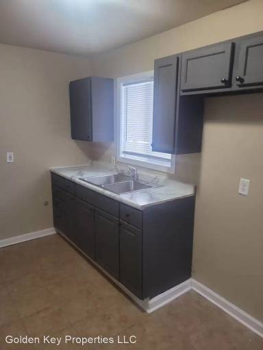 Main picture of 4262 Ohio St