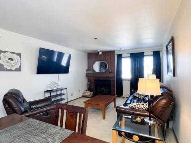 Main picture of 380 E 11th Ave