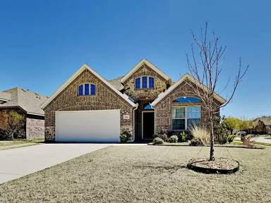 Main picture of 900 McLynn Ct
