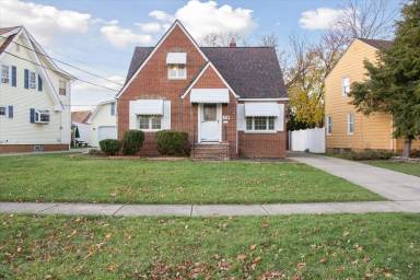 Main picture of 6356 S Canterbury Rd