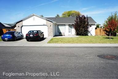 Main picture of 715 Kyle St