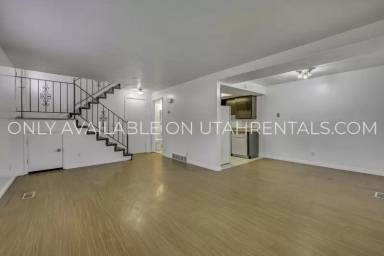 Main picture of 224 W Foxbridge Dr