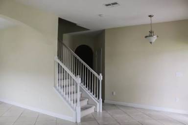 Main picture of 1748 Thetford Cir