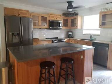 Main picture of 275 Date Palm Rd