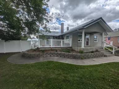 Main picture of 3107 W Longfellow Ave