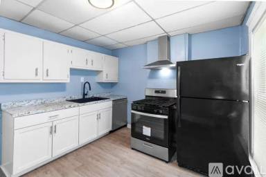 Main picture of 39 Auburn Ave