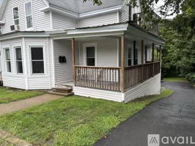 Main picture of 106 S Main St