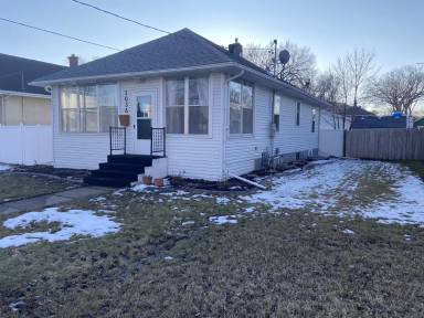 Main picture of 1036 1st St N