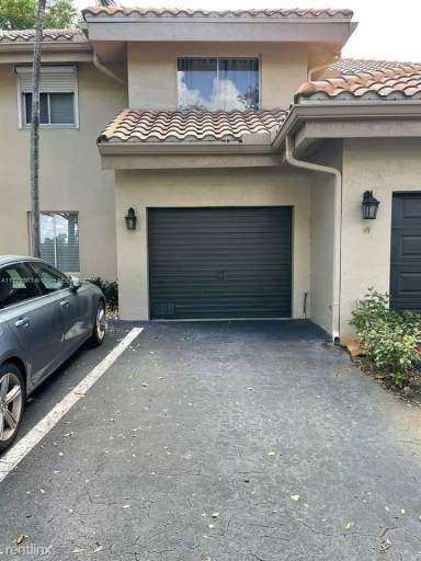 Main picture of 16356 Malibu Dr