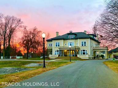Main picture of Mansion Row