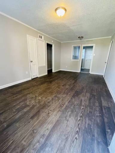 Main picture of 3089 Waynoka Ave