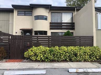 Main picture of 7121 SW 109th Ct