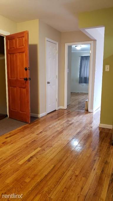 Main picture of 3215 Netherland Ave