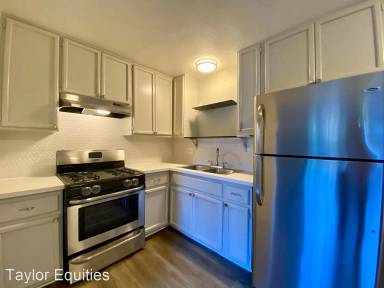 Main picture of 6021 Carlton Way