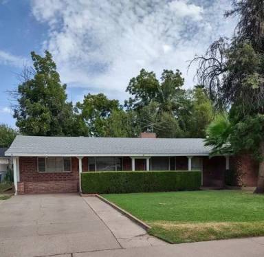Main picture of 334 W San Juan Ave