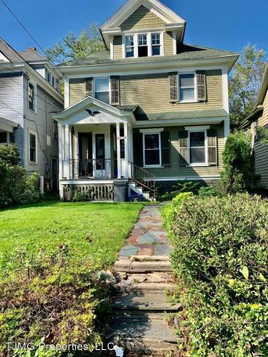 Main picture of 922 Westcott St