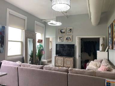 Main picture of 948 Main St