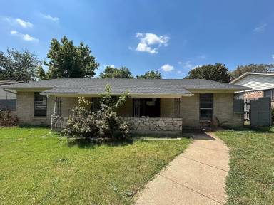 Main picture of 334 Carder St