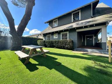 Main picture of 2711 Orchard Ave