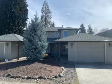 Main picture of 210 3rd St