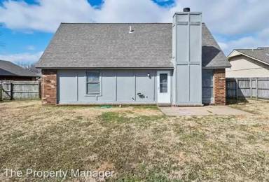 Main picture of 1305 N Aster Ave