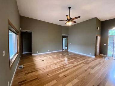 Main picture of 1521 NW Harvey Ave