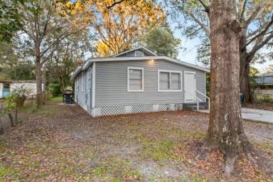 Main picture of 5721 Teeler Ave