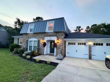 Main picture of 6204 Lake Trail Dr
