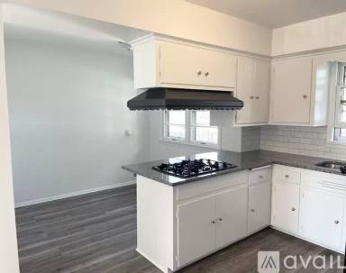 Main picture of 5641 4th St NE