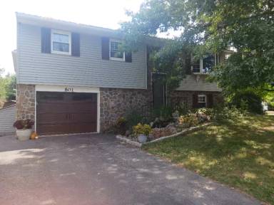 Main picture of 801 Pinetree Way